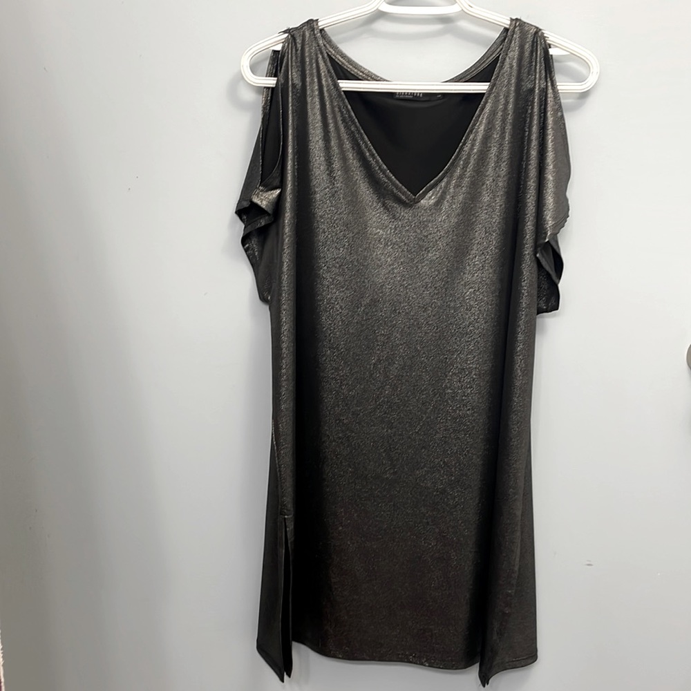 Reitmans Cold Shoulder Top